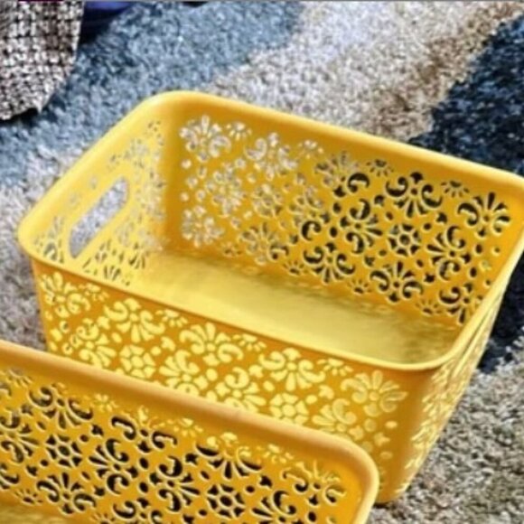 1 Yellow Decorative Storage Basket Plastic Storage Basket Floral Design - Picture 4 of 4